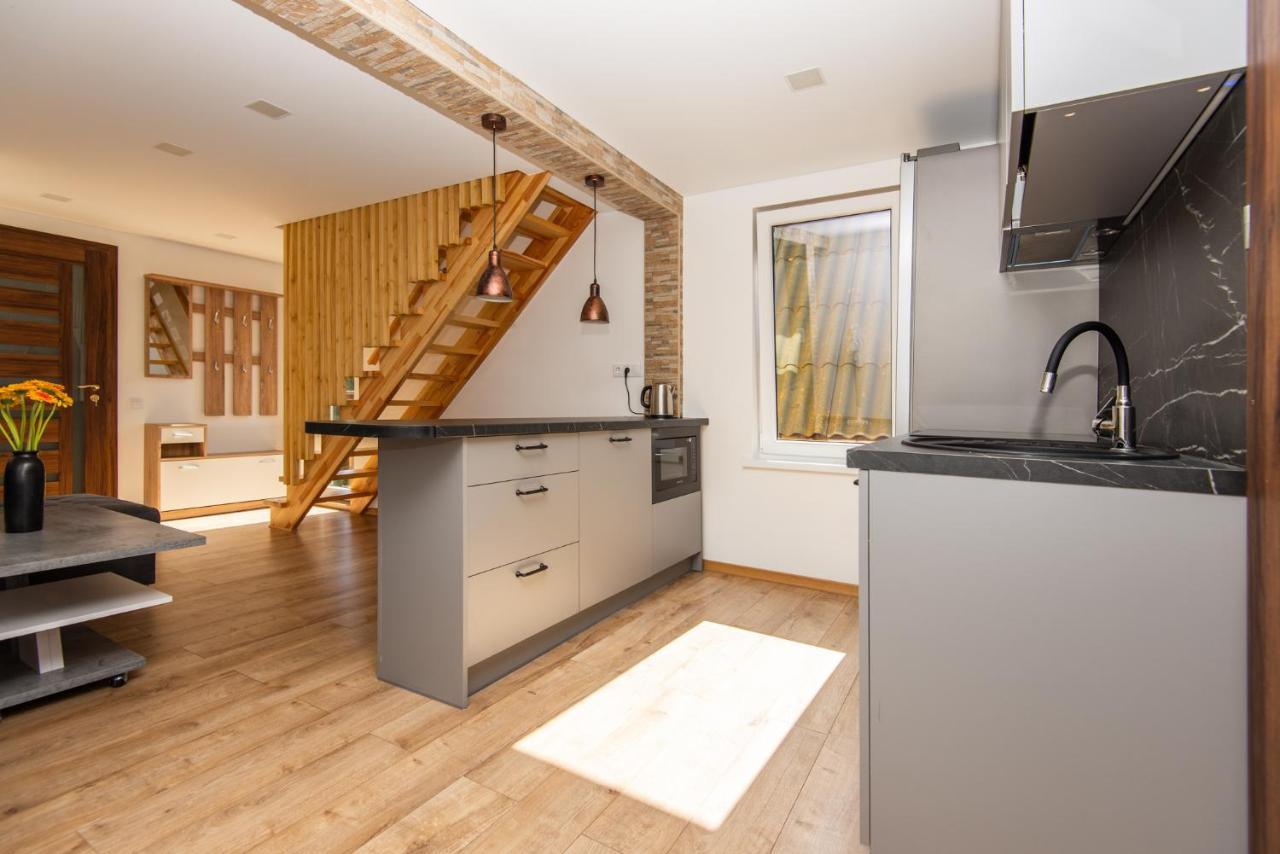 Apartamentai Pas Kaju Senamiestyje Salia Botanikos Parko Palanga Bagian luar foto