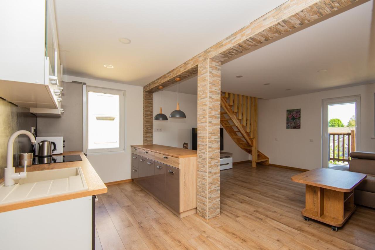 Apartamentai Pas Kaju Senamiestyje Salia Botanikos Parko Palanga Bagian luar foto